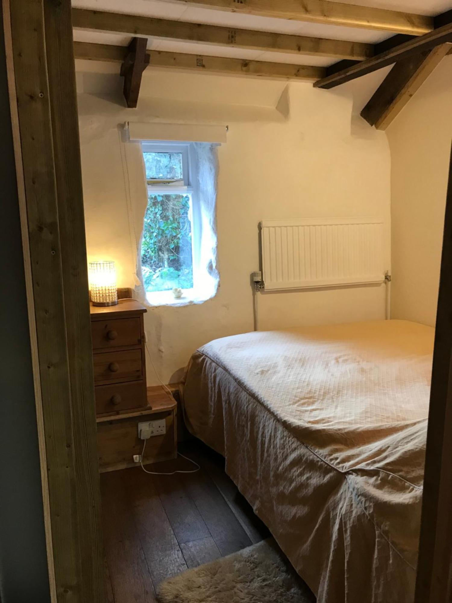 Appartement Tiny Cosy Snug à Manorowen Extérieur photo