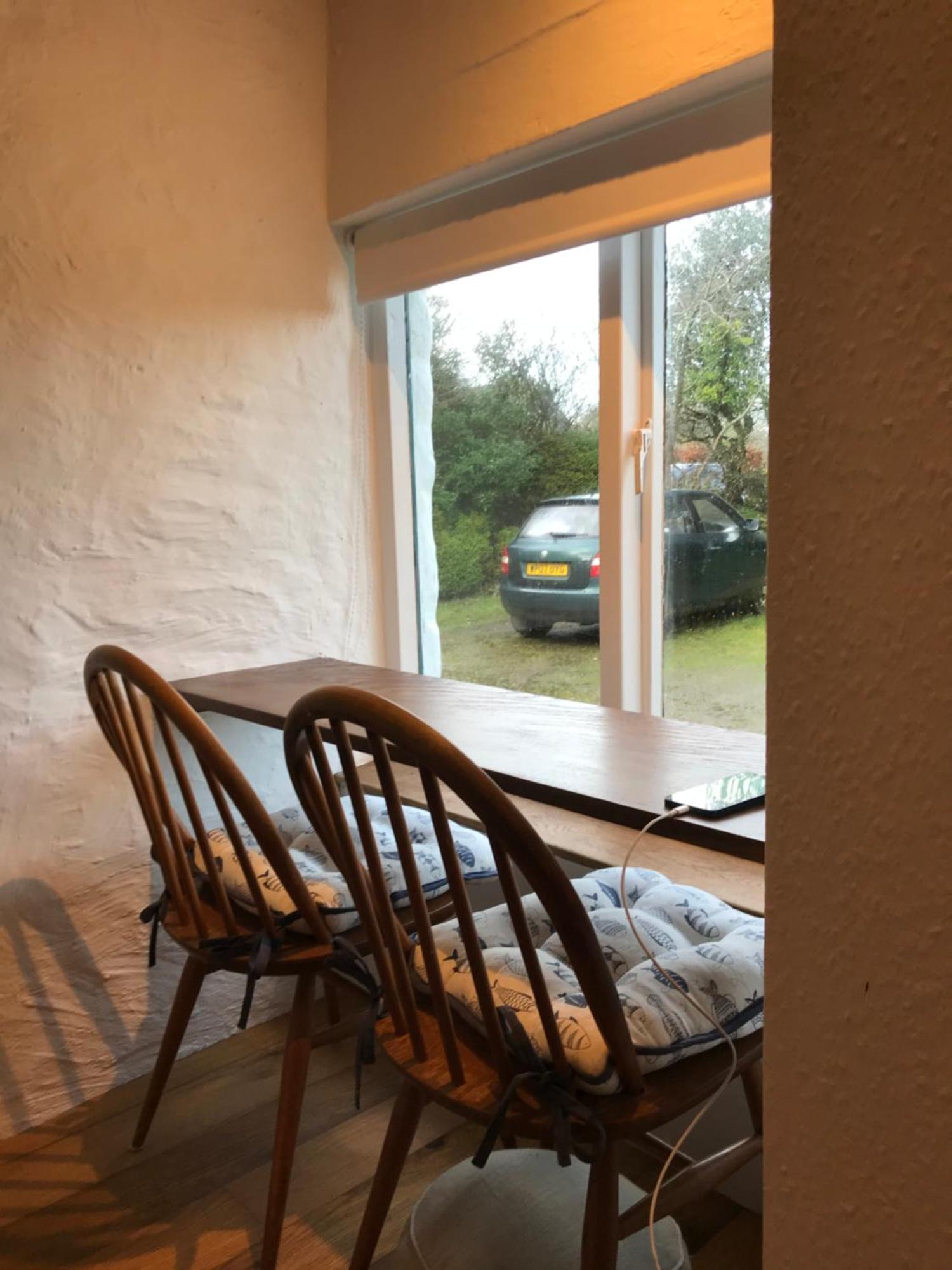 Appartement Tiny Cosy Snug à Manorowen Extérieur photo