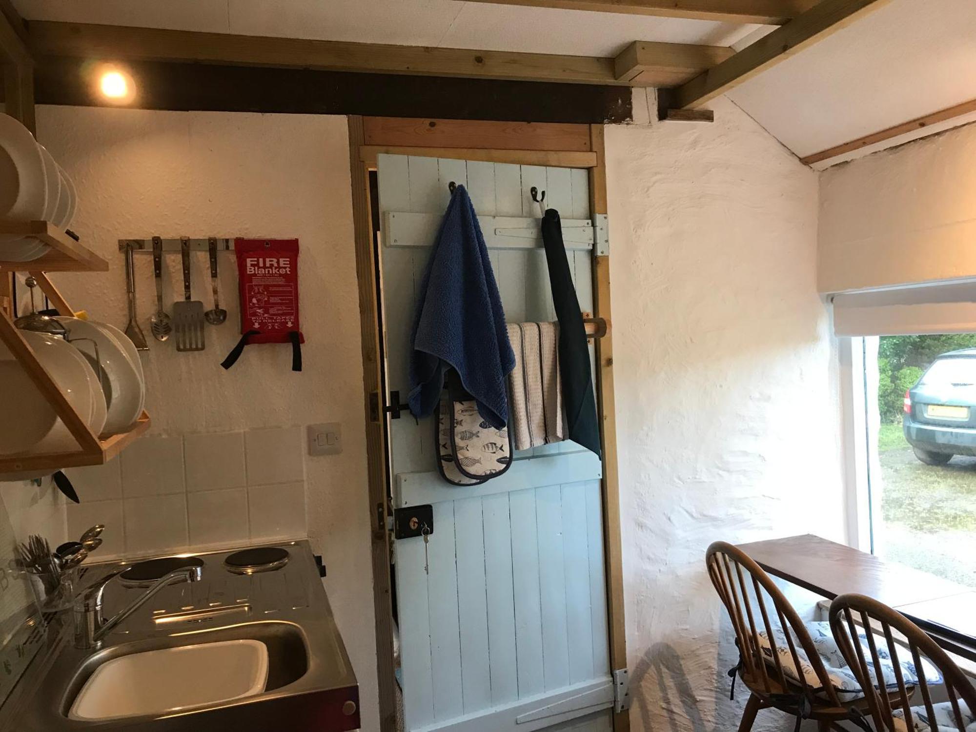 Appartement Tiny Cosy Snug à Manorowen Extérieur photo
